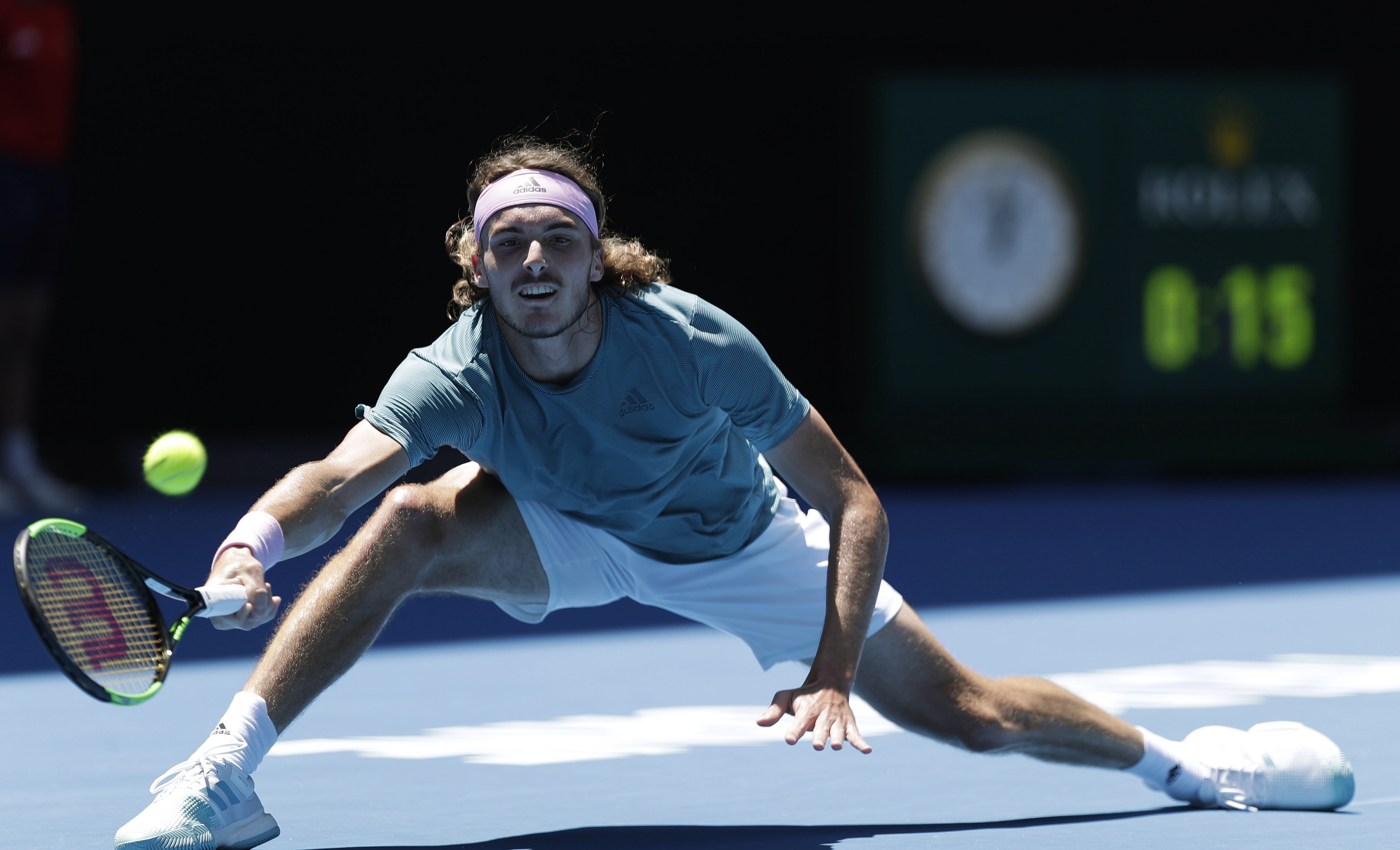 爱游戏入口-澳网力克年终总决赛，西西帕斯状态火热