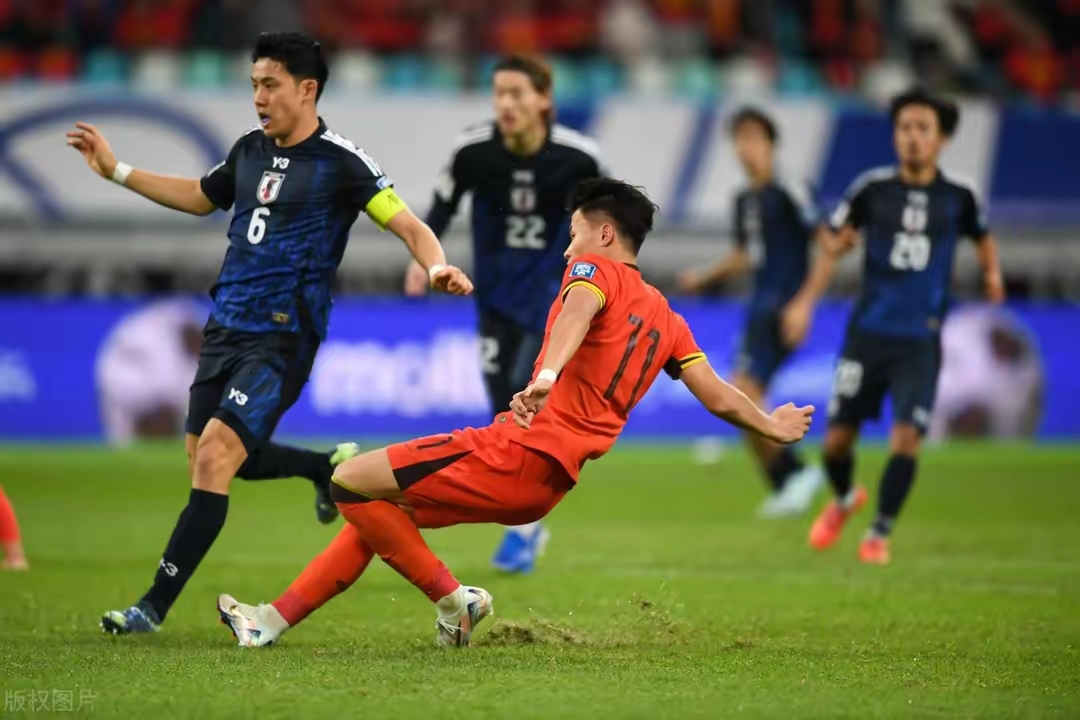 中国队鏖战日本队，林高远点燃赛场