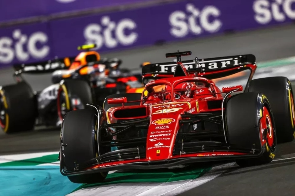 索伯车队鏖战红牛二队，勒克莱尔高光表现