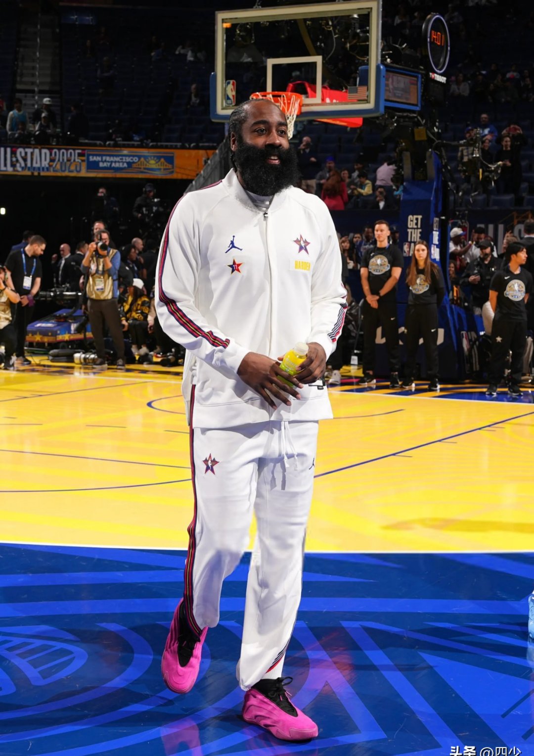 公牛横扫广州队，哈登高光表现