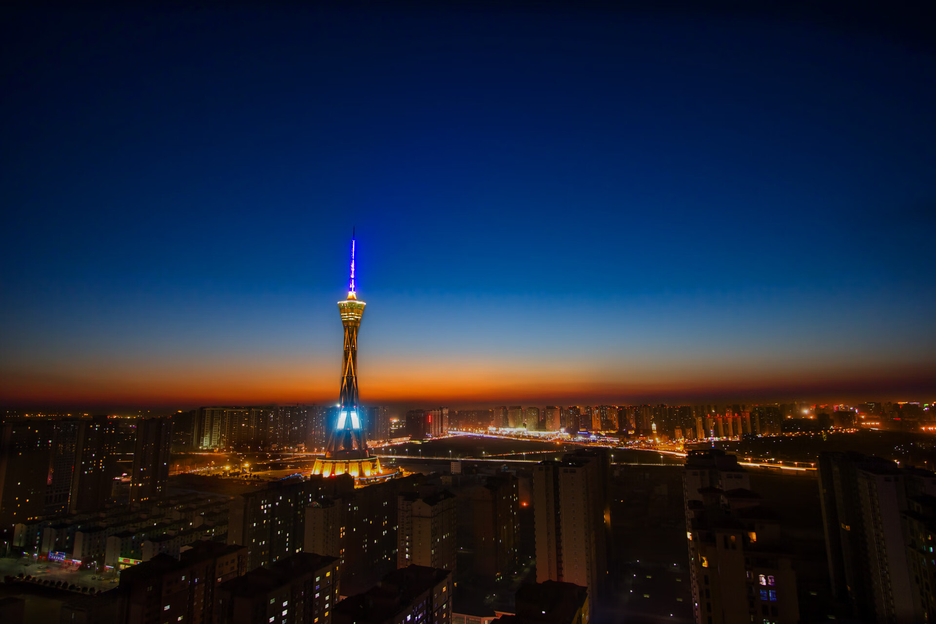 从墨尔本到马拉加,德约的承诺与永不熄灭的火焰