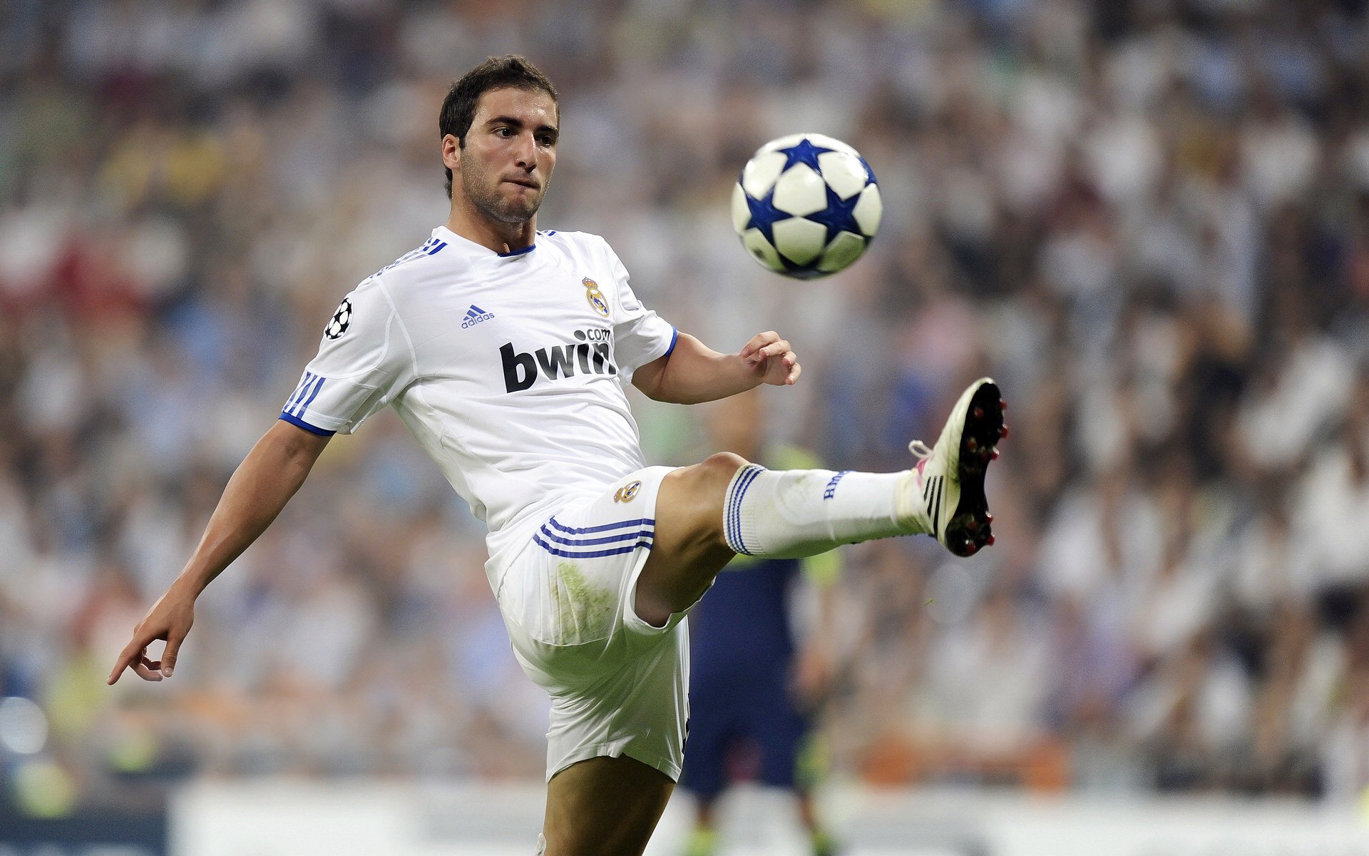 澳洲铁幕，拉什福德如何用攻防两端的绝对统治，为袋鼠军团稳稳摘下巴黎之星