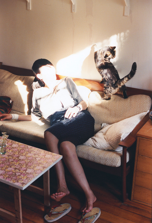 爱游戏体育-命运转折之夜，寂静更衣室中，内马尔的背影照亮了一条未走的路