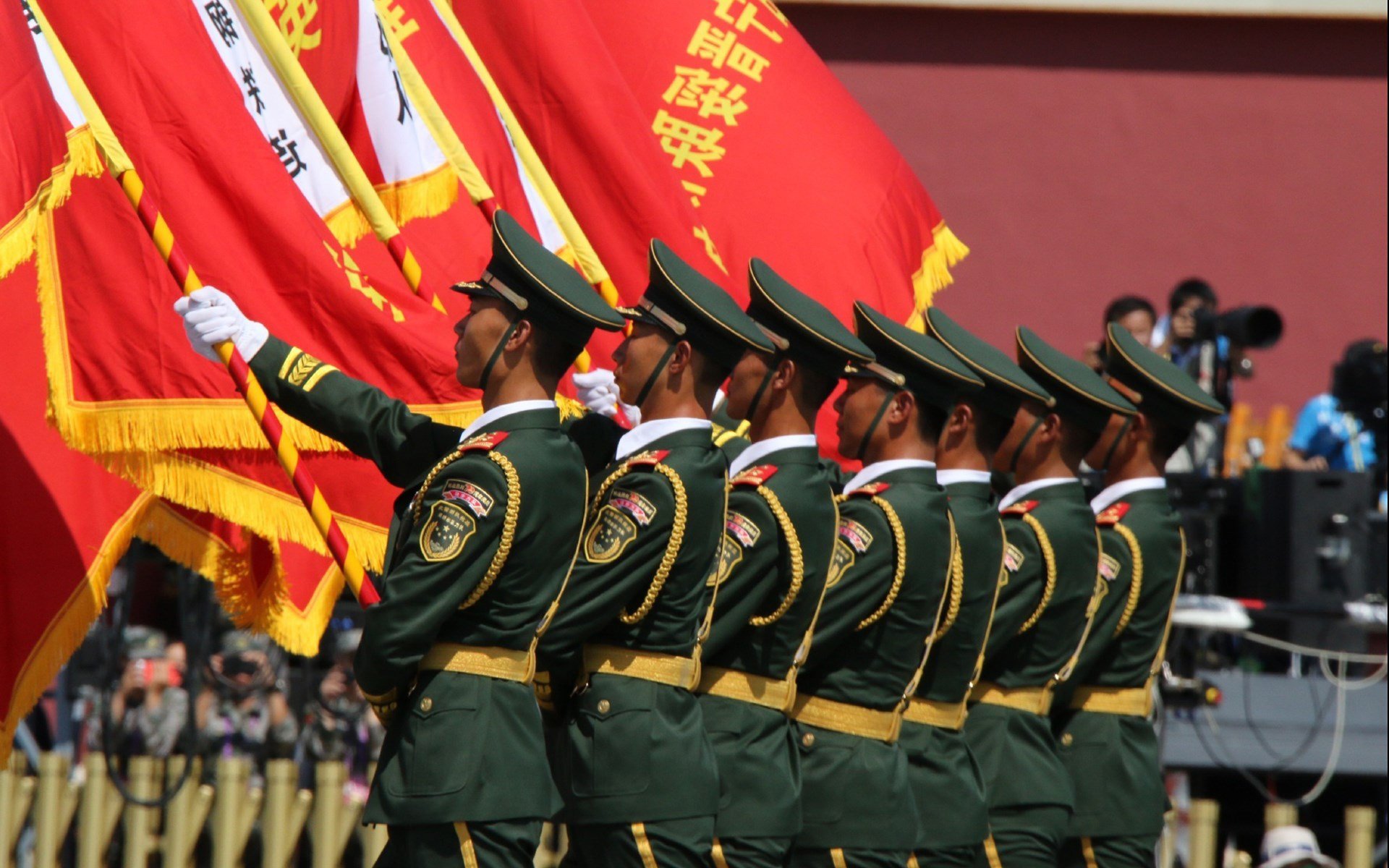 波斯铁骑与山姆大叔的绿茵博弈，2026世界杯H组，莫德里奇用一脚传球定义攻守转换的极致美学